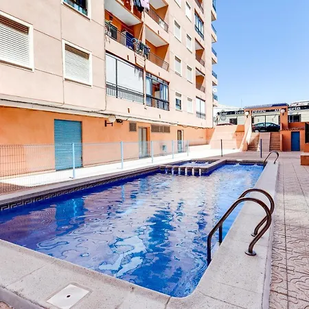Estudio Joven Pura Apartmán *